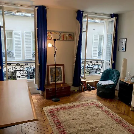 Luxury Center Loft Near Champs Elysees Apartment